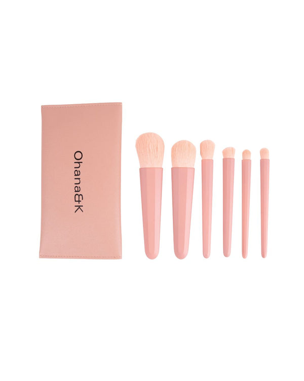 Ohana&K Brush Set with 5 essential cruelty-free synthetic brushes for foundation, contour, eyeshadow, blending, and detail work, in a sleek carrying pouch.